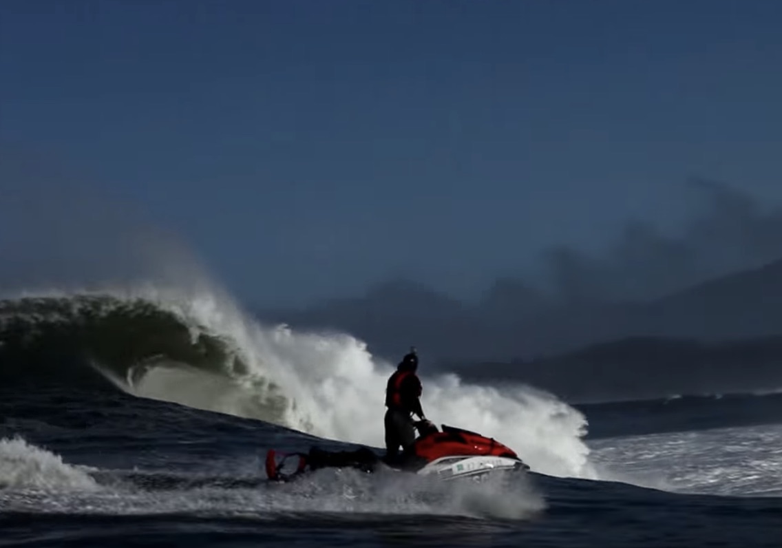 Big Wave Risk Assessment Group (BWRAG) Offers Mavericks Surfers Jetski Safety Class