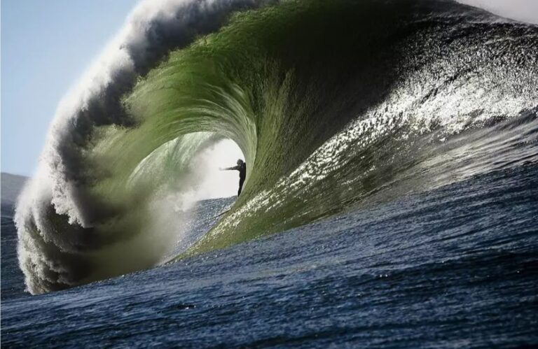 Frank Quirarte 2009 Big Wave resized 768x499